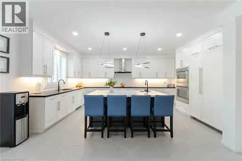 127 Court Drive Paris ON N3L 0L6
