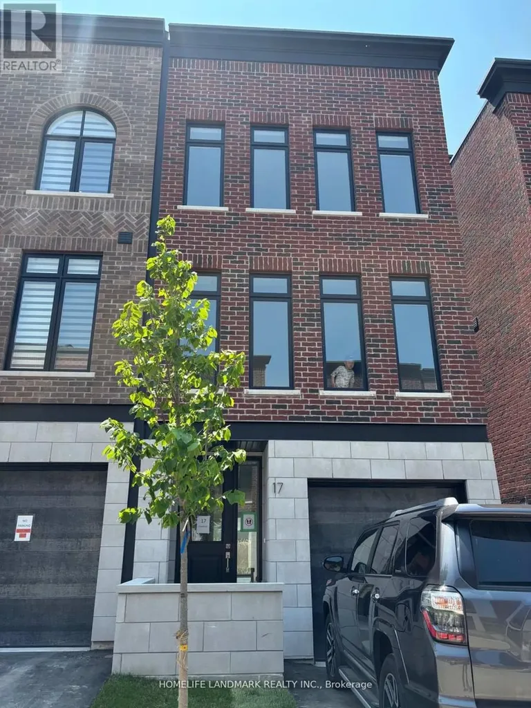 17 Chestnut Court Aurora ON L4G 4A4