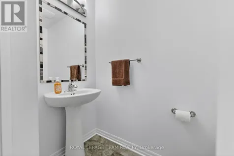 605 Sunburst Street Ottawa ON K1T 0L1
