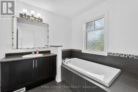 605 Sunburst Street Ottawa ON K1T 0L1