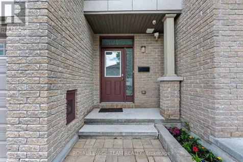 605 Sunburst Street Ottawa ON K1T 0L1
