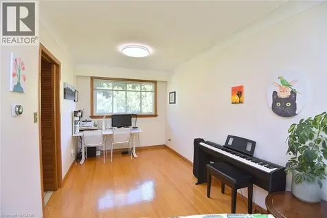 372 Fennell Avenue West Hamilton ON L9C 1G4