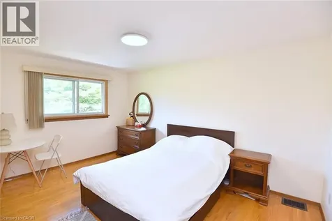 372 Fennell Avenue West Hamilton ON L9C 1G4
