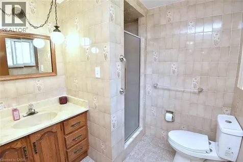 372 Fennell Avenue West Hamilton ON L9C 1G4
