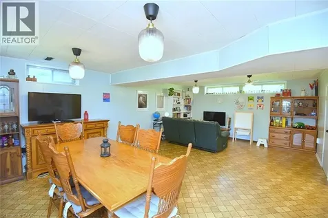 372 Fennell Avenue West Hamilton ON L9C 1G4