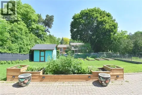 372 Fennell Avenue West Hamilton ON L9C 1G4