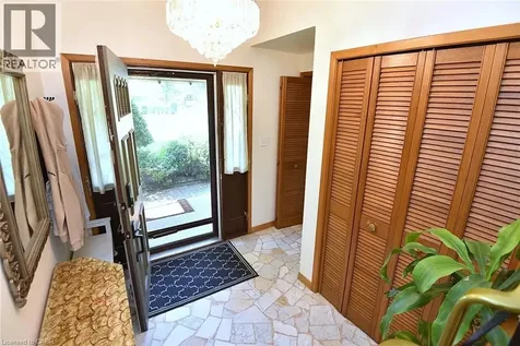 372 Fennell Avenue West Hamilton ON L9C 1G4