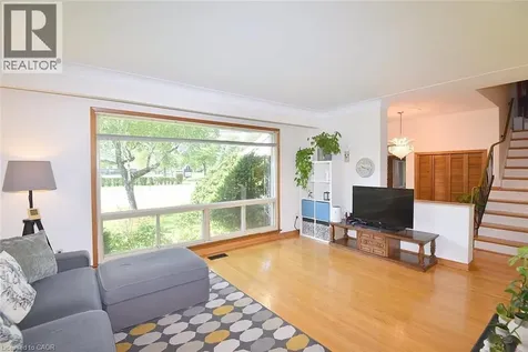 372 Fennell Avenue West Hamilton ON L9C 1G4