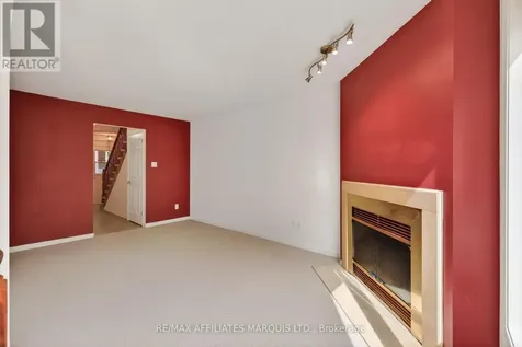 58 Robarts Crescent Ottawa ON K2L 4A5