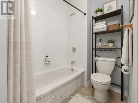 58 Robarts Crescent Ottawa ON K2L 4A5
