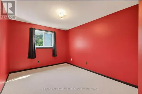 58 Robarts Crescent Ottawa ON K2L 4A5