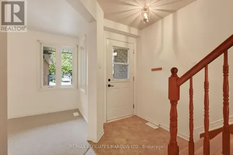 58 Robarts Crescent Ottawa ON K2L 4A5