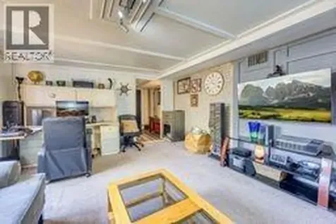 61 Dauw Avenue Wallaceburg ON N8A 3N3