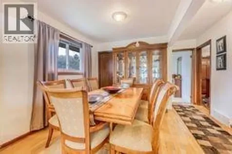 61 Dauw Avenue Wallaceburg ON N8A 3N3