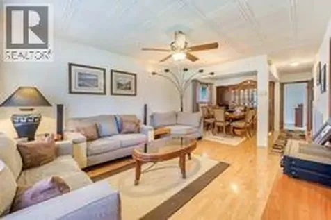 61 Dauw Avenue Wallaceburg ON N8A 3N3
