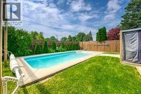 61 Dauw Avenue Wallaceburg ON N8A 3N3