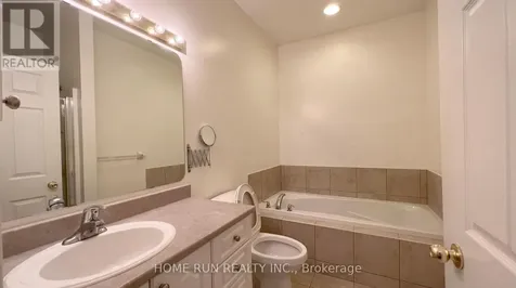 302 Wisteria Crescent Ottawa ON K1V 0N4