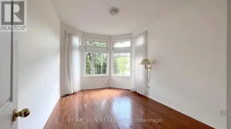 302 Wisteria Crescent Ottawa ON K1V 0N4