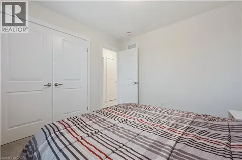 40 Moon Crescent Cambridge ON N1S 0C4