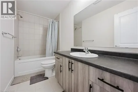 40 Moon Crescent Cambridge ON N1S 0C4