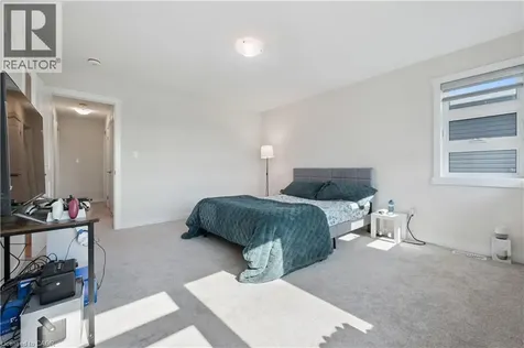 40 Moon Crescent Cambridge ON N1S 0C4