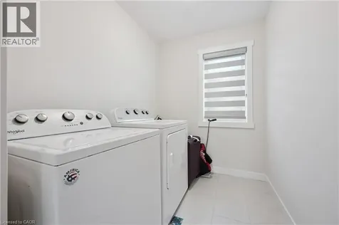40 Moon Crescent Cambridge ON N1S 0C4