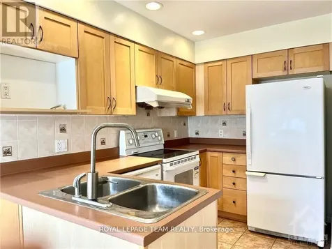 39 Bellrock Drive Ottawa ON K2K 3J4