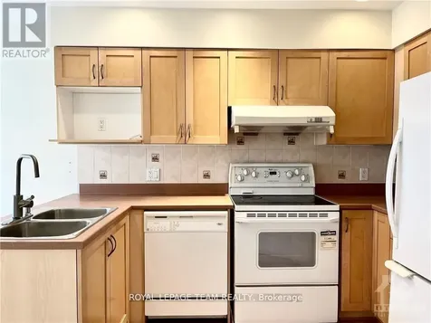 39 Bellrock Drive Ottawa ON K2K 3J4