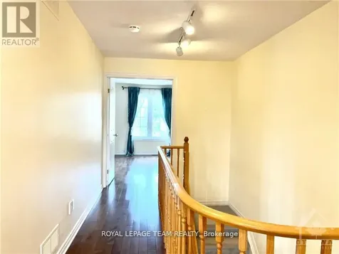 39 Bellrock Drive Ottawa ON K2K 3J4
