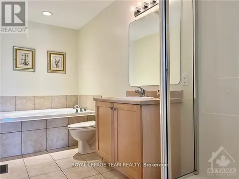 39 Bellrock Drive Ottawa ON K2K 3J4