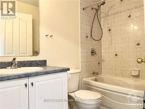 39 Bellrock Drive Ottawa ON K2K 3J4
