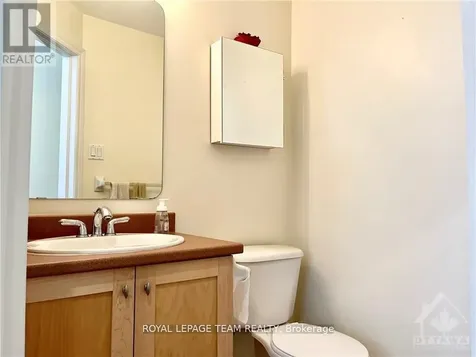 39 Bellrock Drive Ottawa ON K2K 3J4