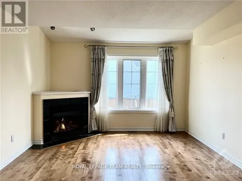 39 Bellrock Drive Ottawa ON K2K 3J4