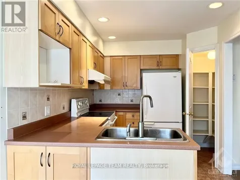 39 Bellrock Drive Ottawa ON K2K 3J4