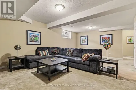 2110 Ricardo Street Ottawa ON K4A 4K6