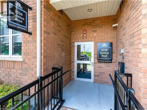 2338 Taunton Road Oakville ON L6H 0L3