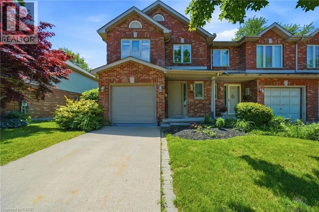 180 Lawrence Lane Fonthill ON L2S 1E4