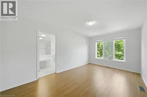 180 Lawrence Lane Fonthill ON L2S 1E4