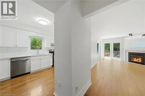 180 Lawrence Lane Fonthill ON L2S 1E4