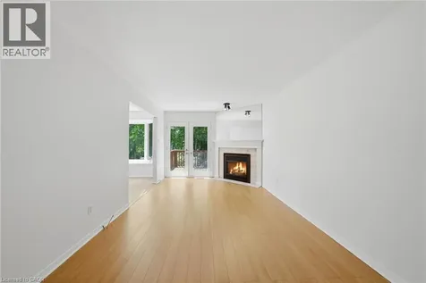 180 Lawrence Lane Fonthill ON L2S 1E4