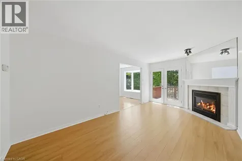 180 Lawrence Lane Fonthill ON L2S 1E4