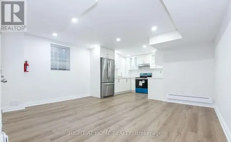1112 Solomon Court Milton (wi Willmott) ON L9T 8H1