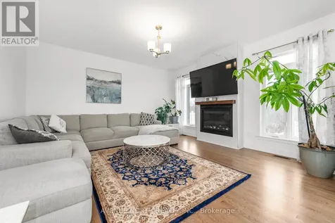 219 Reisling Way Ottawa ON K1T 0X1
