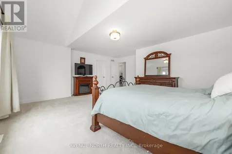 219 Reisling Way Ottawa ON K1T 0X1