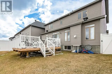 219 Reisling Way Ottawa ON K1T 0X1