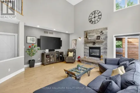 104 Wilbert Cox Drive Ottawa ON K0A 1L0