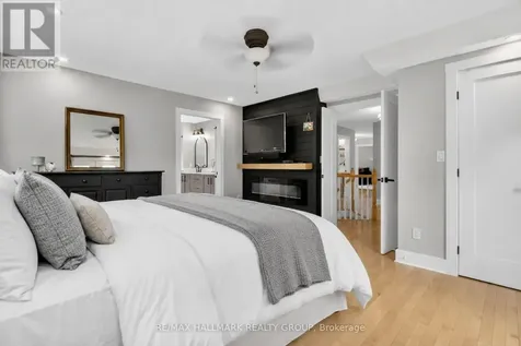 104 Wilbert Cox Drive Ottawa ON K0A 1L0