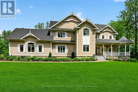 104 Wilbert Cox Drive Ottawa ON K0A 1L0