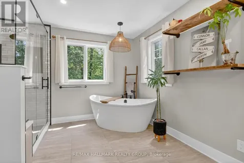 104 Wilbert Cox Drive Ottawa ON K0A 1L0