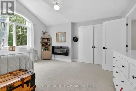 104 Wilbert Cox Drive Ottawa ON K0A 1L0